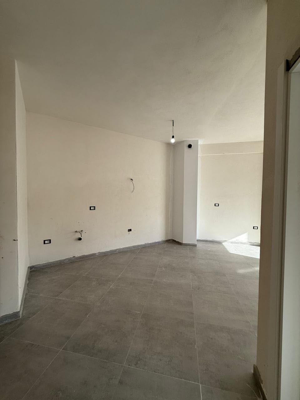 Shitet apartament 2+1+2+1 Liqeni i Thate !!! Met Invest 3