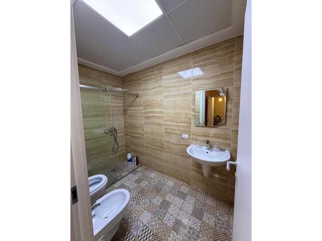 Jepet me qera apartament 2+1+2 ne 2