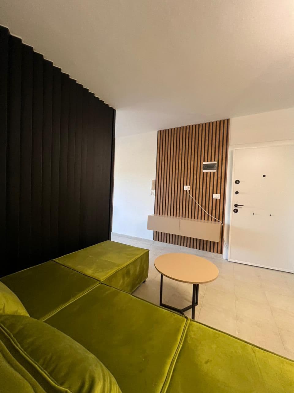 Shitet apartament 1+1 te Shkembi i Kavajes