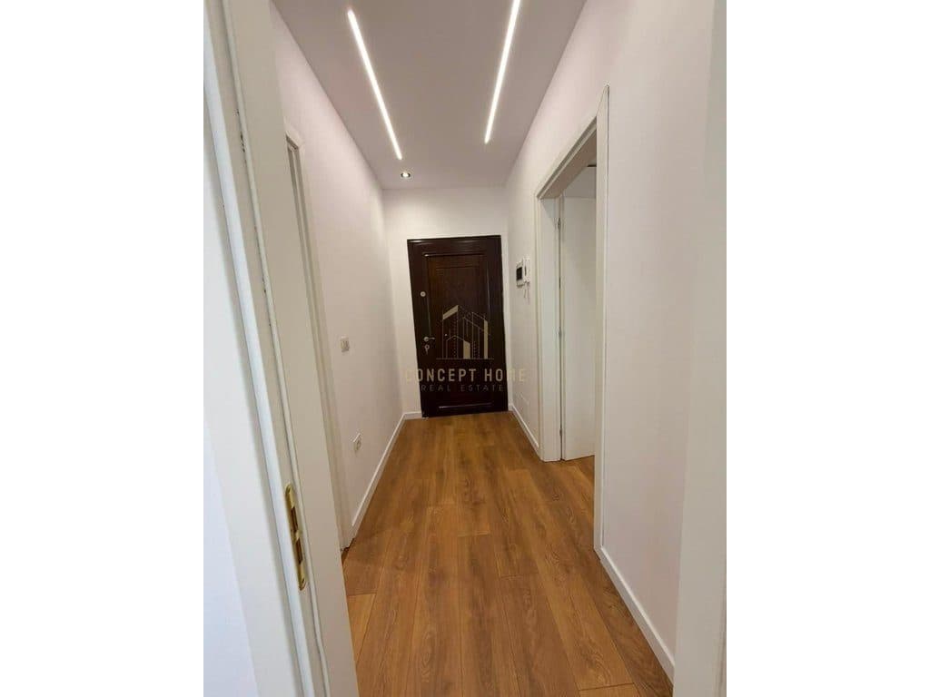 Shitet apartament 1+1 tek 21 3