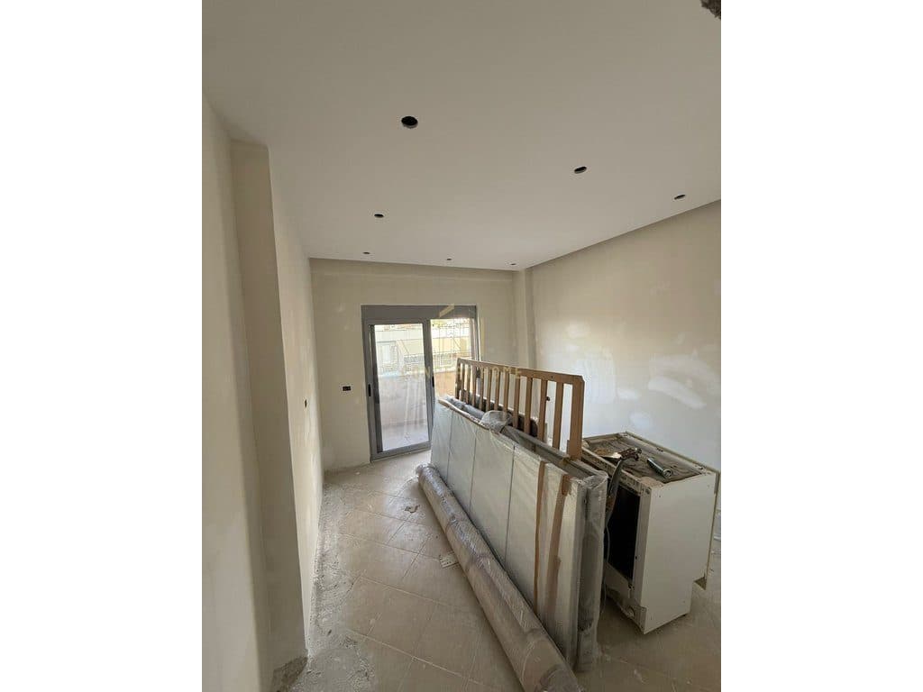 Shitet apartament 2+2+Ballkone ne zonen e Freskut. 2