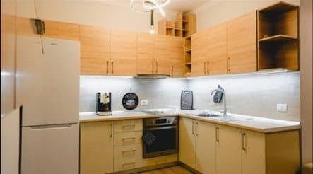 Jepet me qera Apartament 2+1 ne Bllok 2