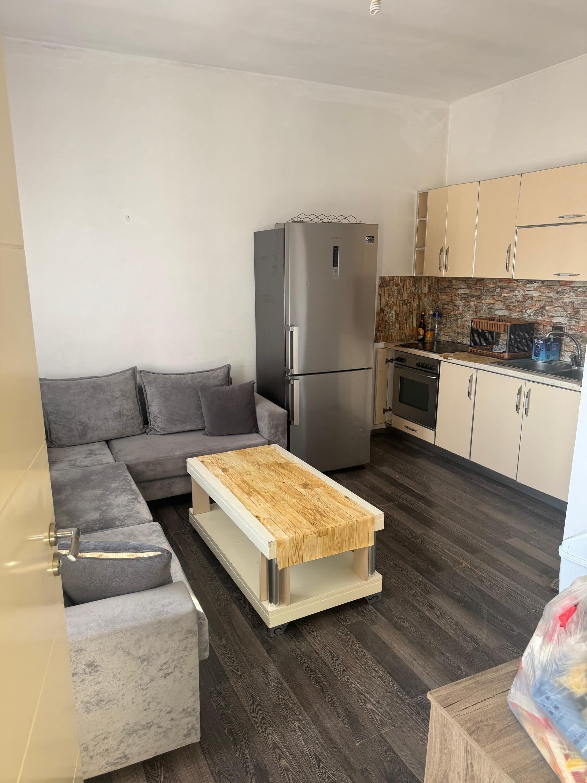 Jepet me qera Shtepi Private 2+1 ne Astir Kati: 3 banim Siperfaqe: 80 m2 2
