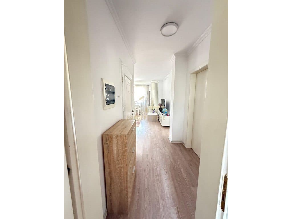 Shitet apartament 2+1 ne Kinostudio 4