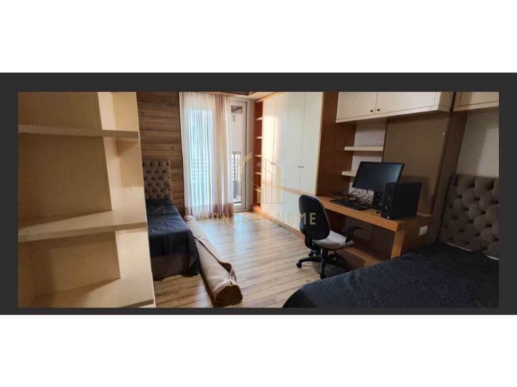 Shitet Super Apartament 4+1+2 ne Myslym Shyr 3