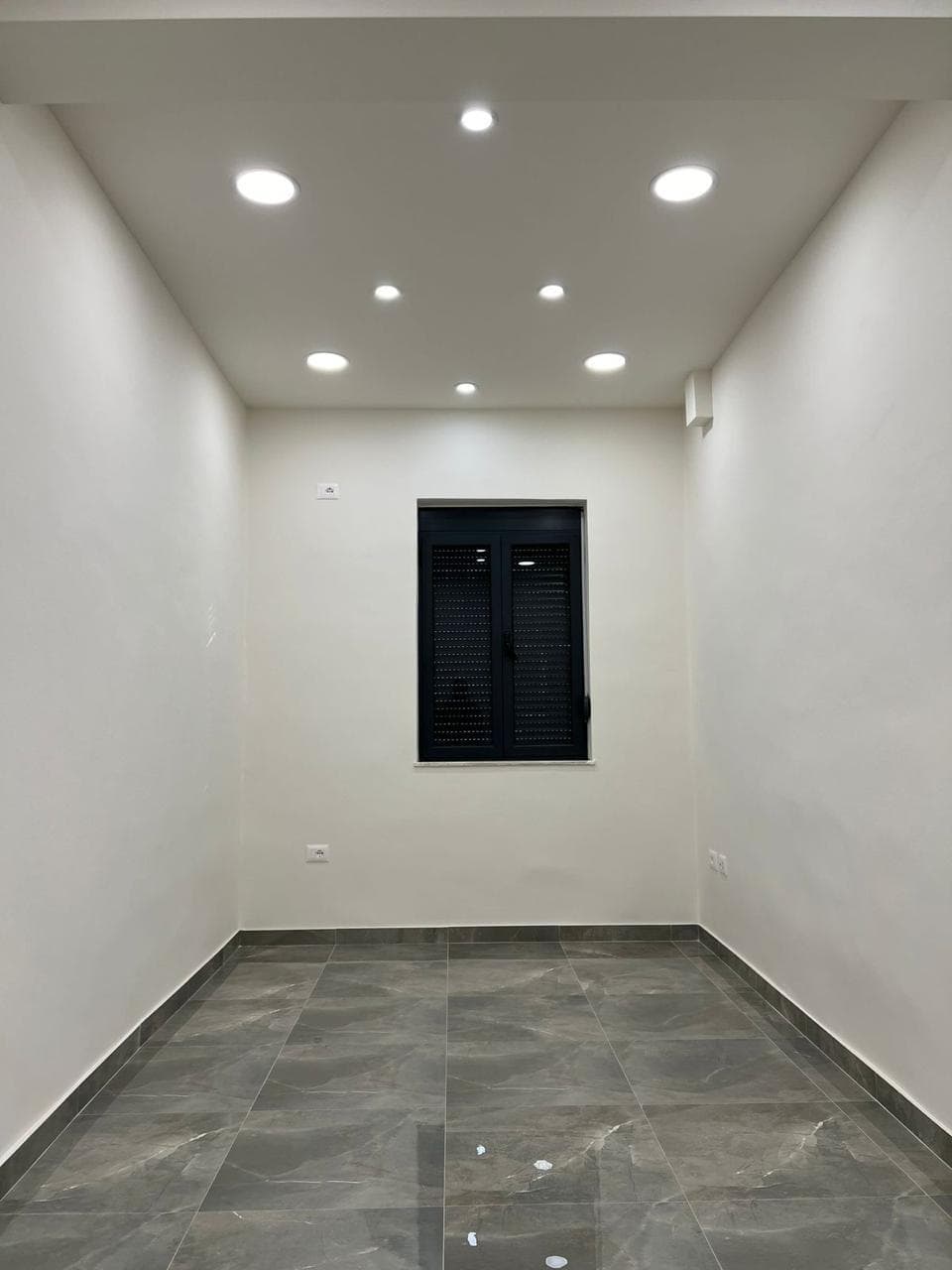 Dyqan Për Shitje në Stadiumi Dinamo, Tiranë - 490000€ | 66.5 m² 4
