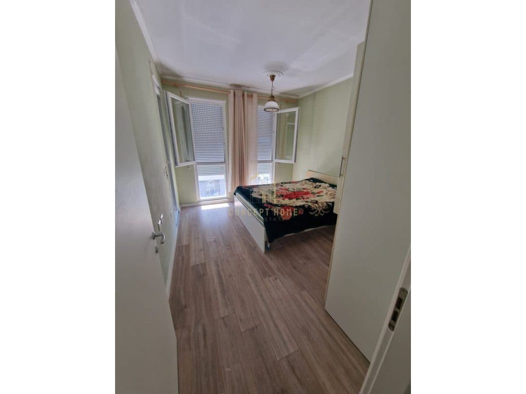 Shitet apartament 1+1 tek 3