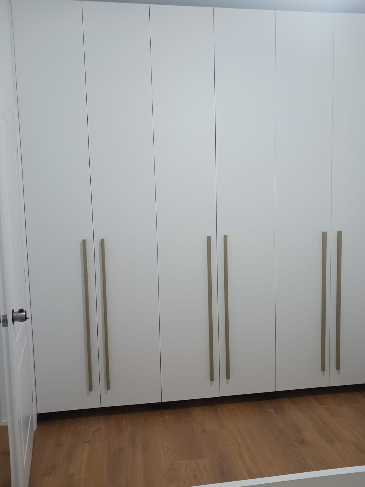 Jepet me qira apartament 1+1 ne Kombinat 4