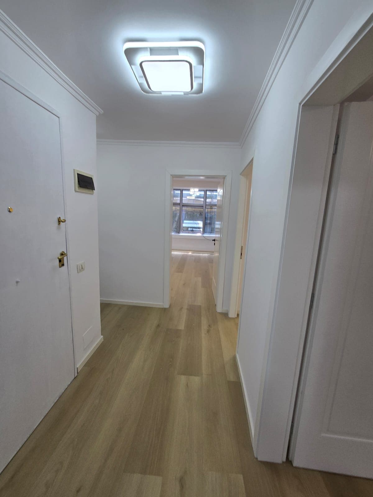 Apartament 2+1 Për Shitje tek 21 Dhjetori, Tiranë - 188,000€ | 75 m²