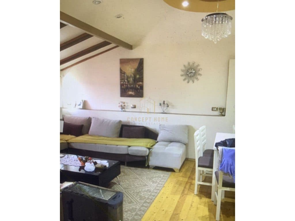 Jepet me qera apartament 2+1 tek Rruga e Durresit.