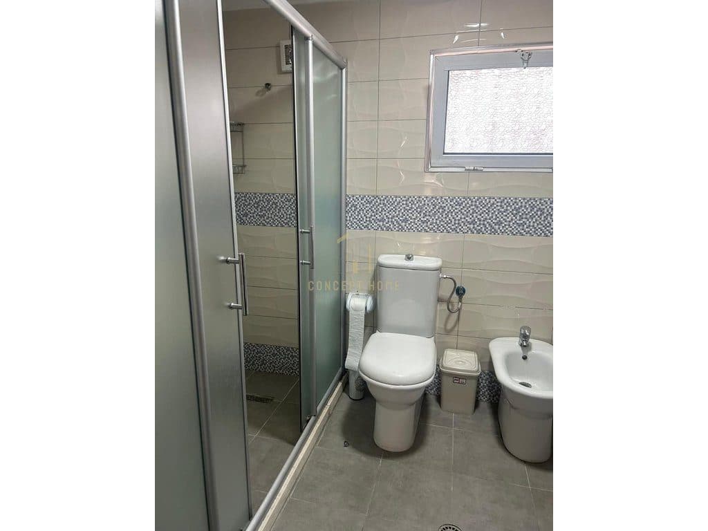 Jepet me qera Shtepi 1+1 tek 4