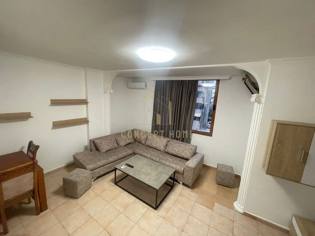 Shitet Apartament 2+1 ne Komuna e Parisit/156.000 euro