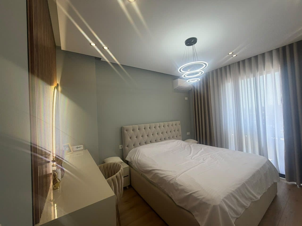 Shitet Apartament 2+1 ne Kamez 3