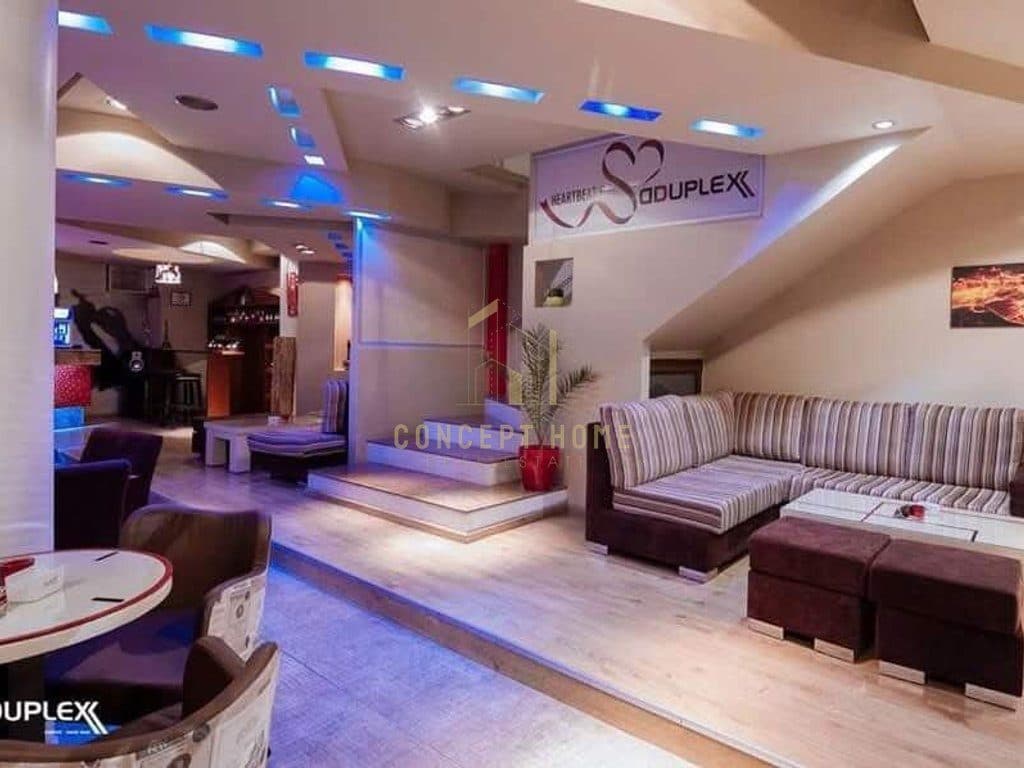 Jepet me qera lokal Duplex ne Korce - 1500€ | 370 m²