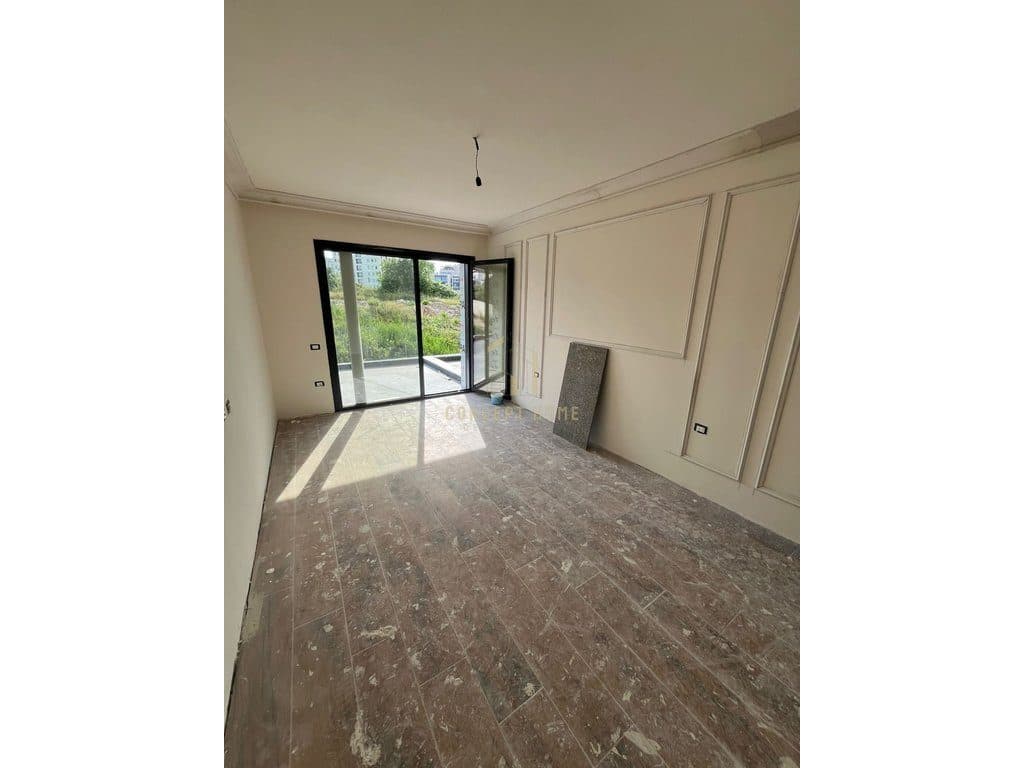 Jepet me qera Apartament 2+1+2 tek Liqeni i Thate