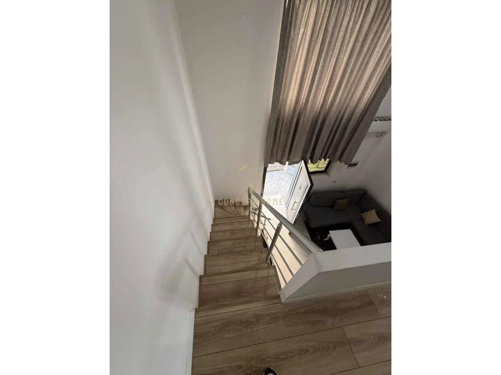 Jepet me qera apartament duplex 1+1 2