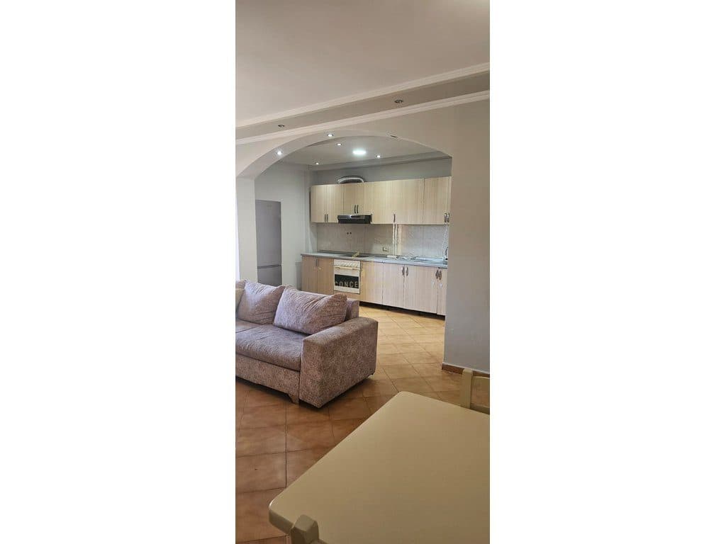 Jepet me qera apartament 2+1 ne Fresk 3