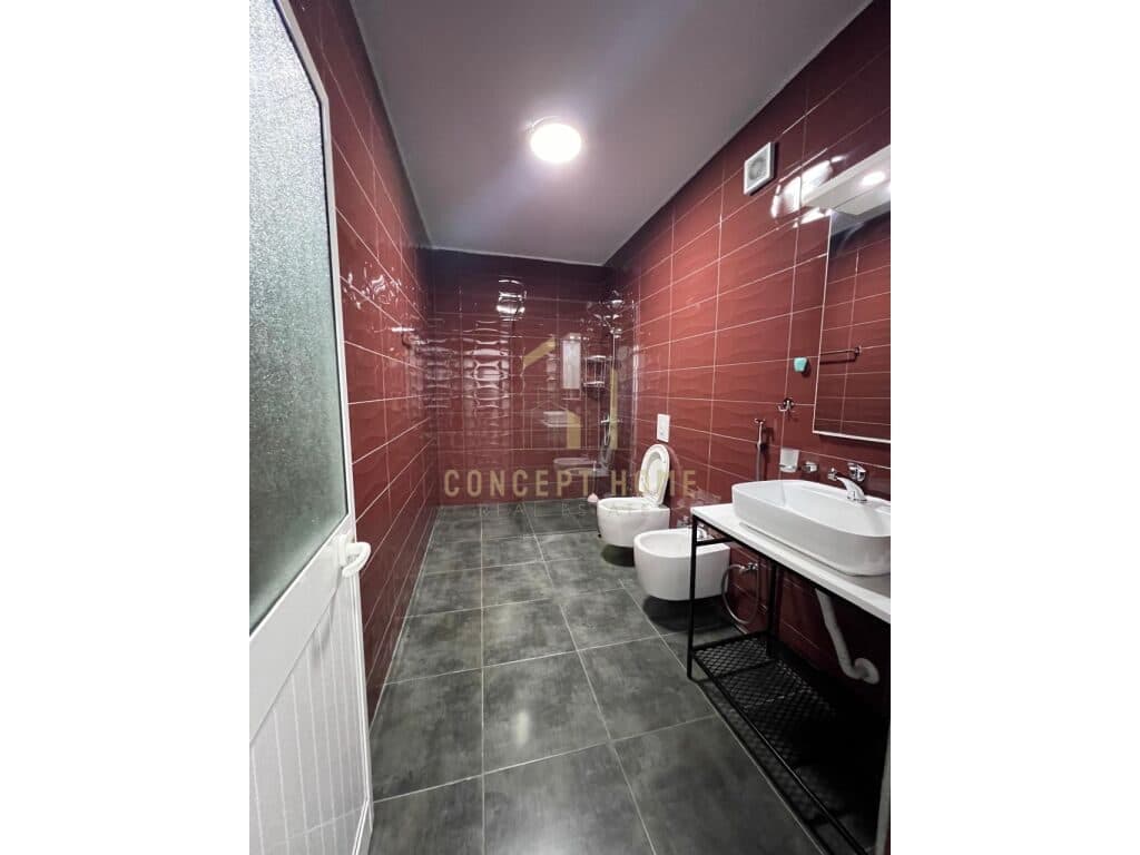 Apartament 1+1 ,Rr Dibres ,prane Komisariatit Nr 4 2