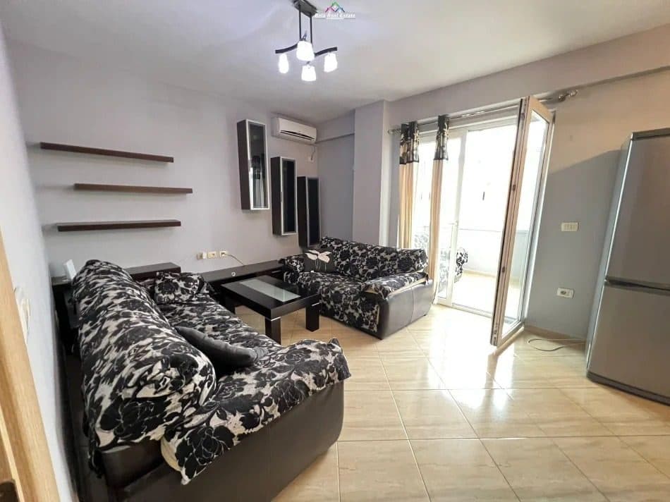 Jepet me qera Apartamenti 1+1 te Jordan Misja/ Cmimi: 52.000Leke/ muaj 2