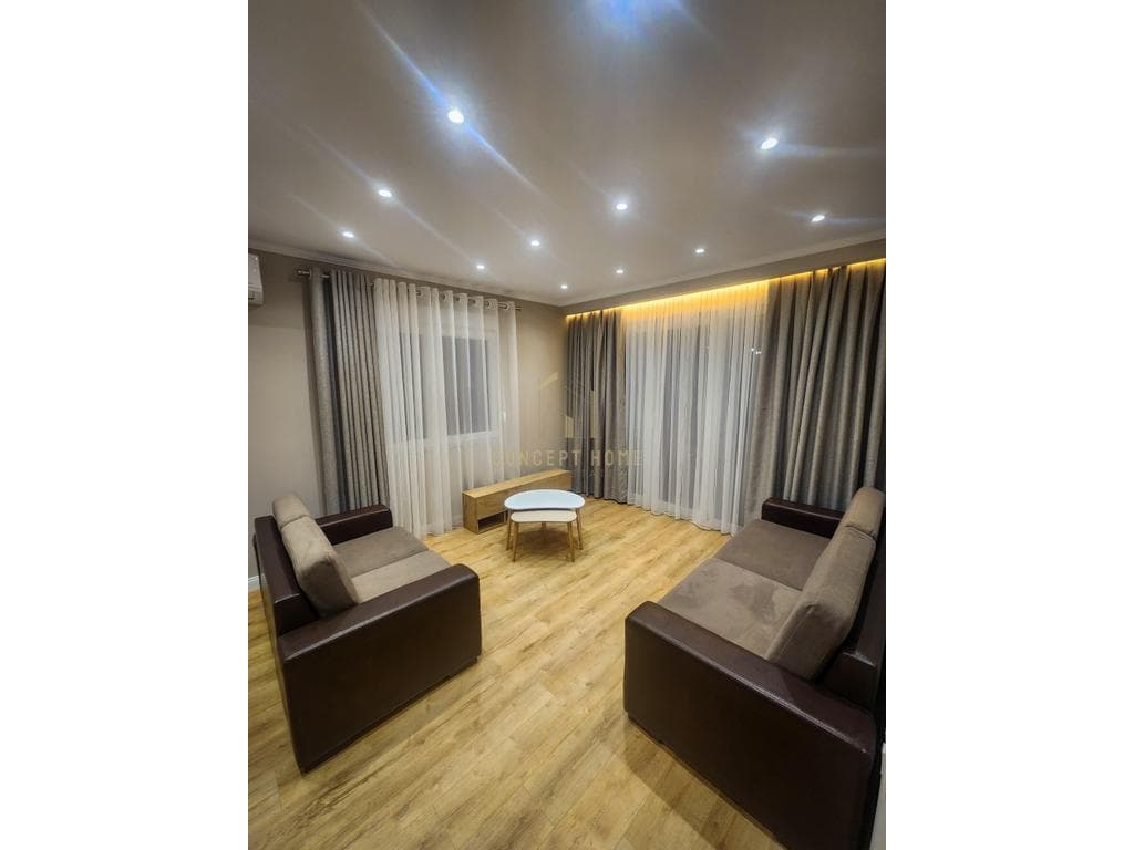 Jepet me qera apartament 2+1 tek