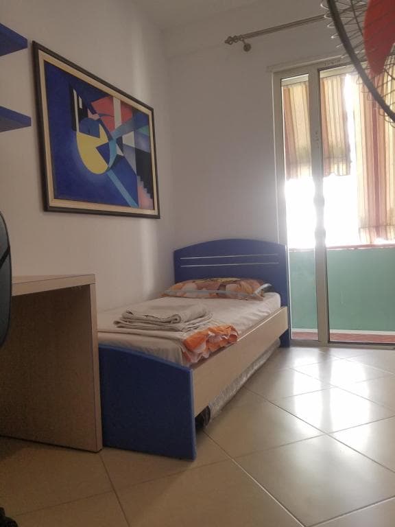Jepet me qera apartament 2+1 tek 21 Dhjetori 4