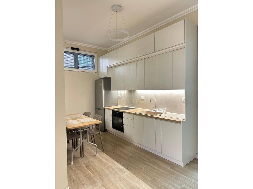 Jepet me qera apartament 1+1 tek