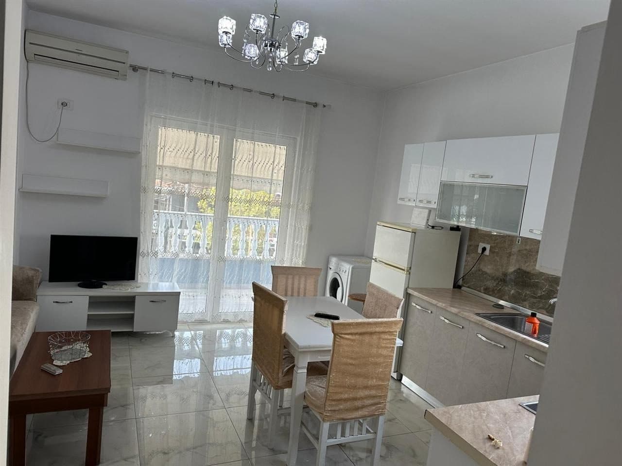 Jepet me qera Apartament 2+1: ne Insitut