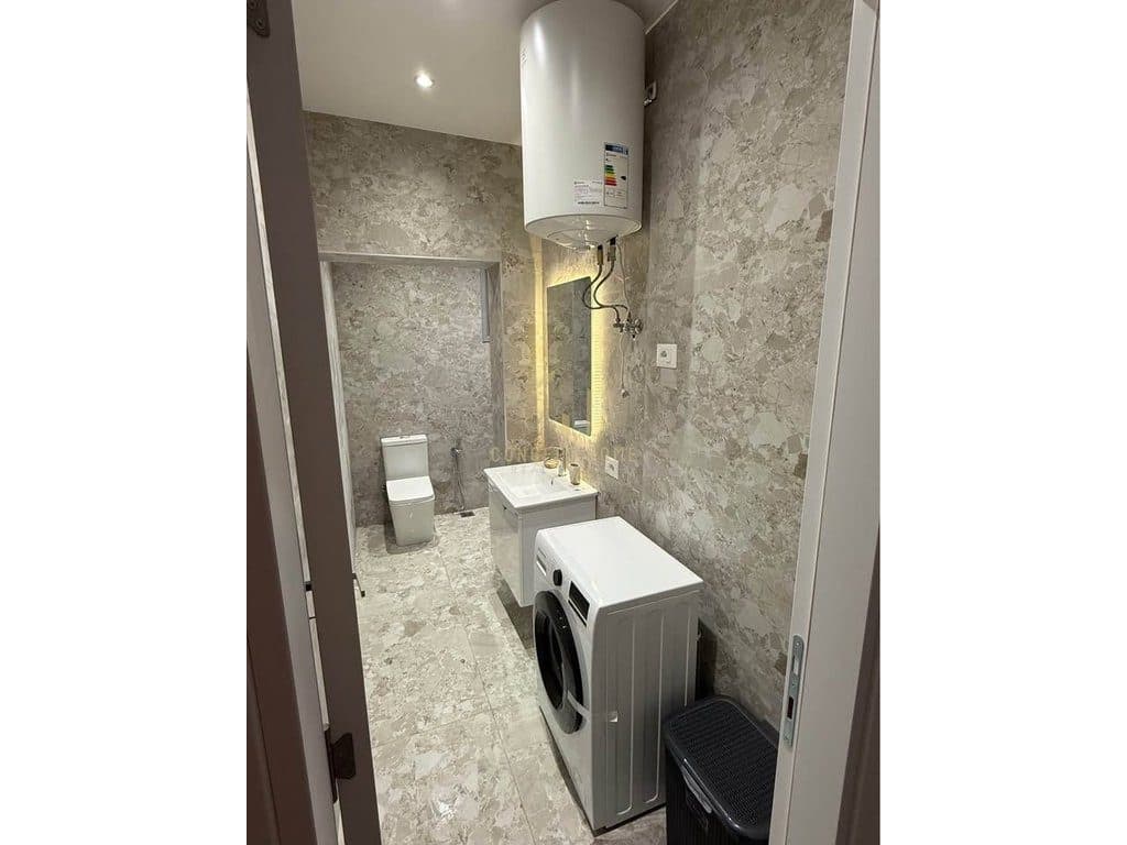 Jepet me qera apartament 1+1 ne 4