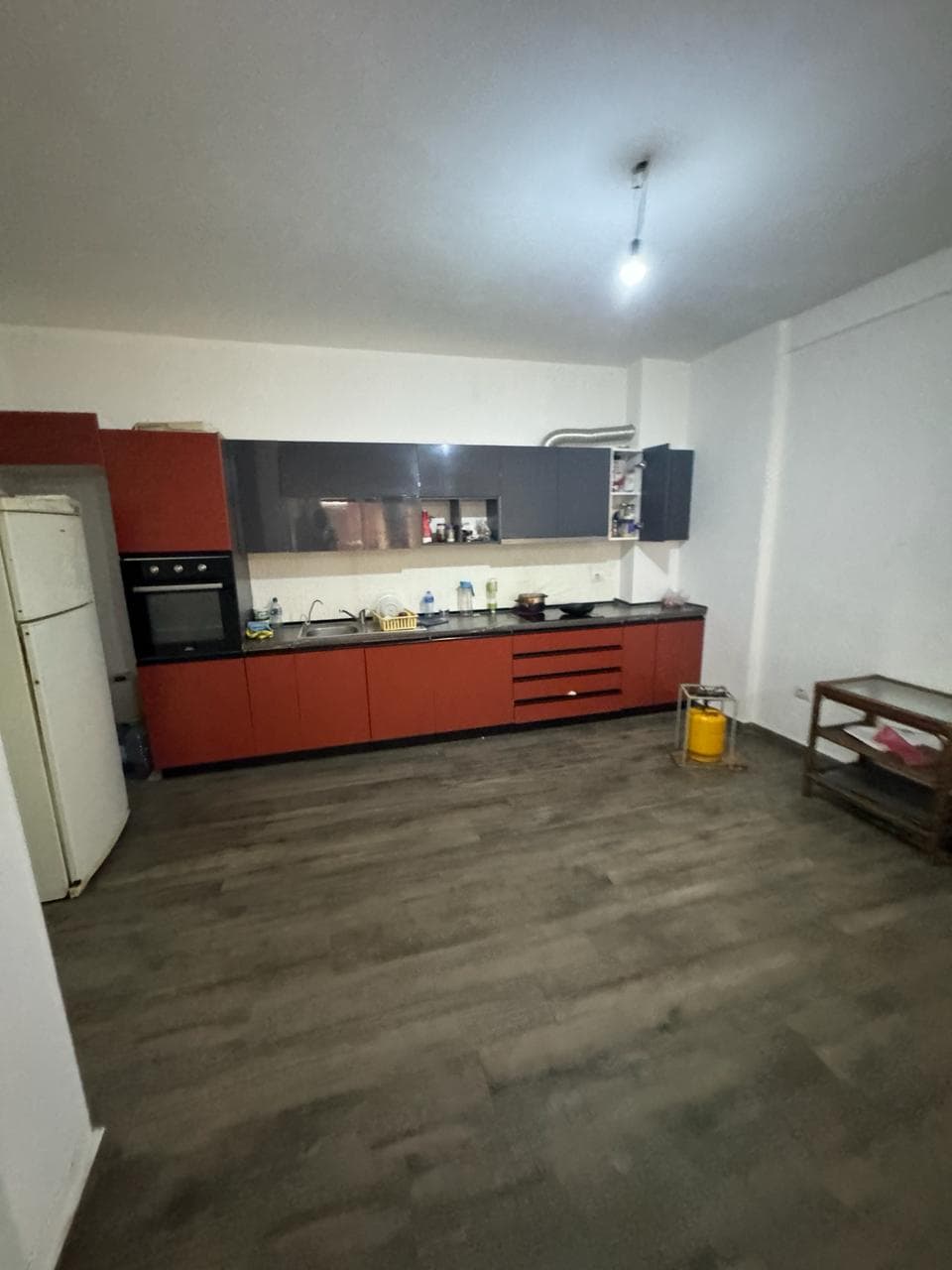 Apartament 2+1+2 ne Qender Kamez 2