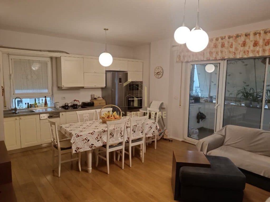 Jepet me qera apartment 2+1+2 ne Ali Dem /Cmimi per qera: 600 Euro