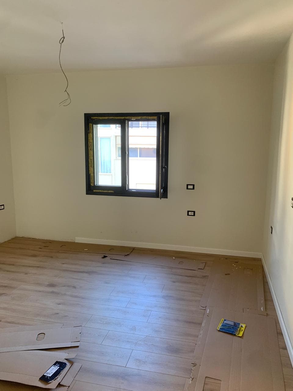 Jepet me qera apartament 3+1+3 tek Kristal Center 2