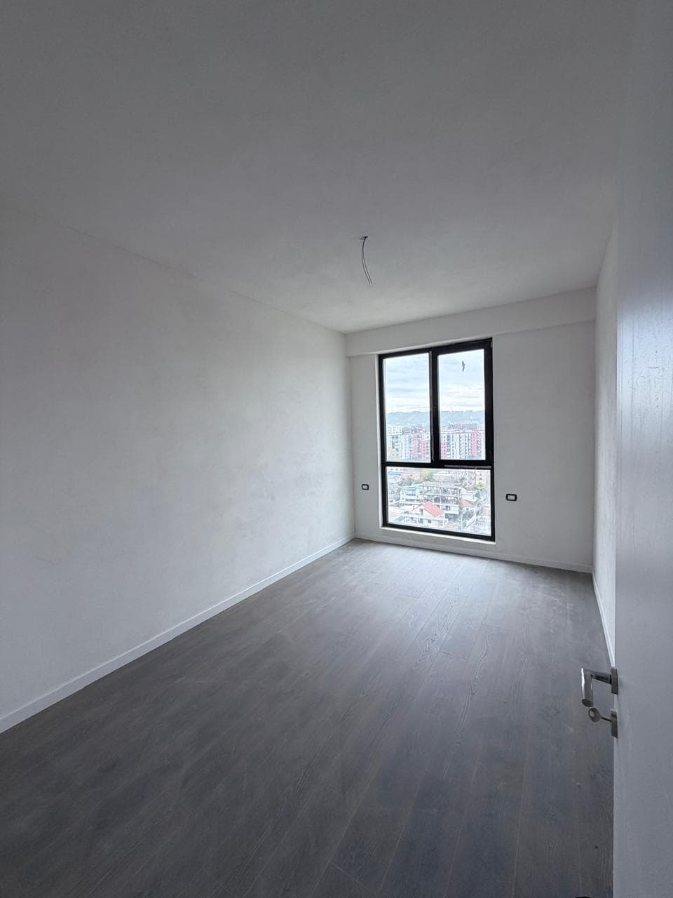Shitet apartament 3+1 tek Ish Fusha Aviacionit "Turdiu" 2
