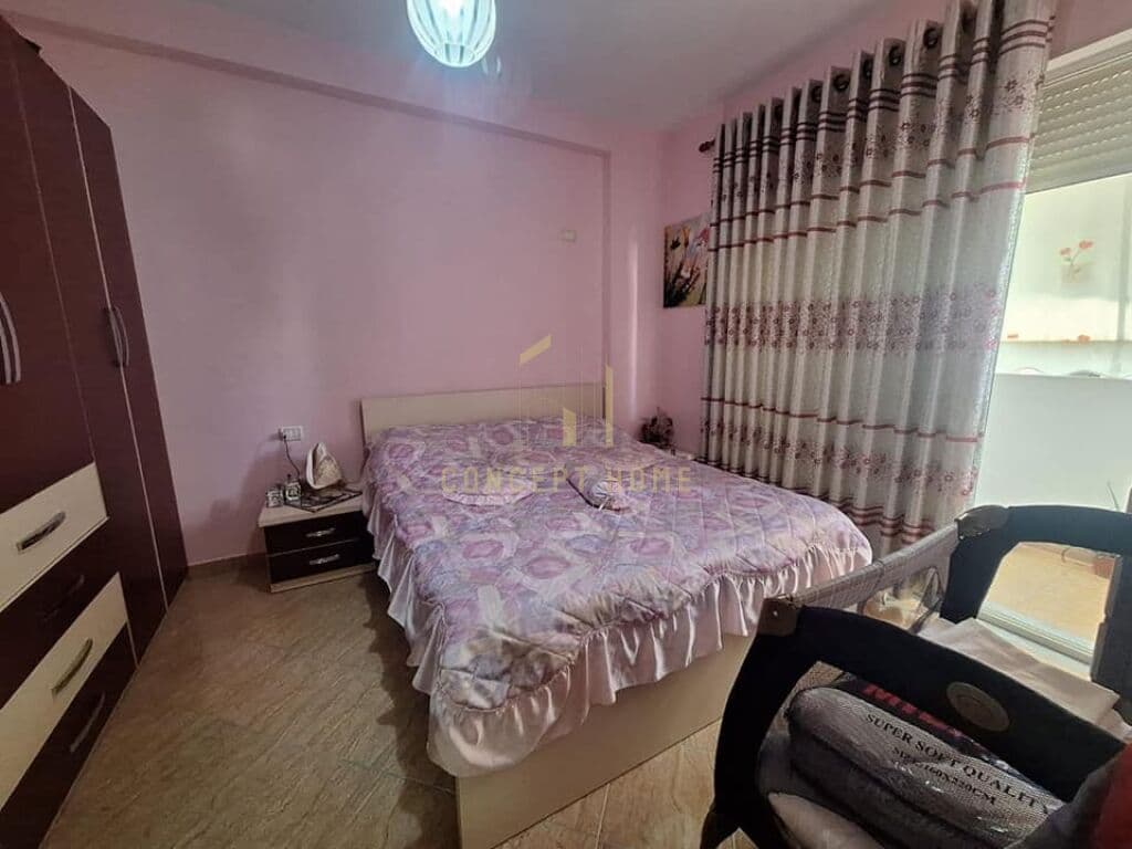 Shitet apartament 1+1 ne Fresk 2