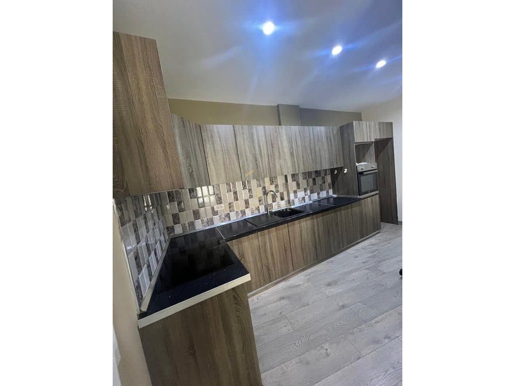 Shitet Apartament 2+1 Ne Astir 3
