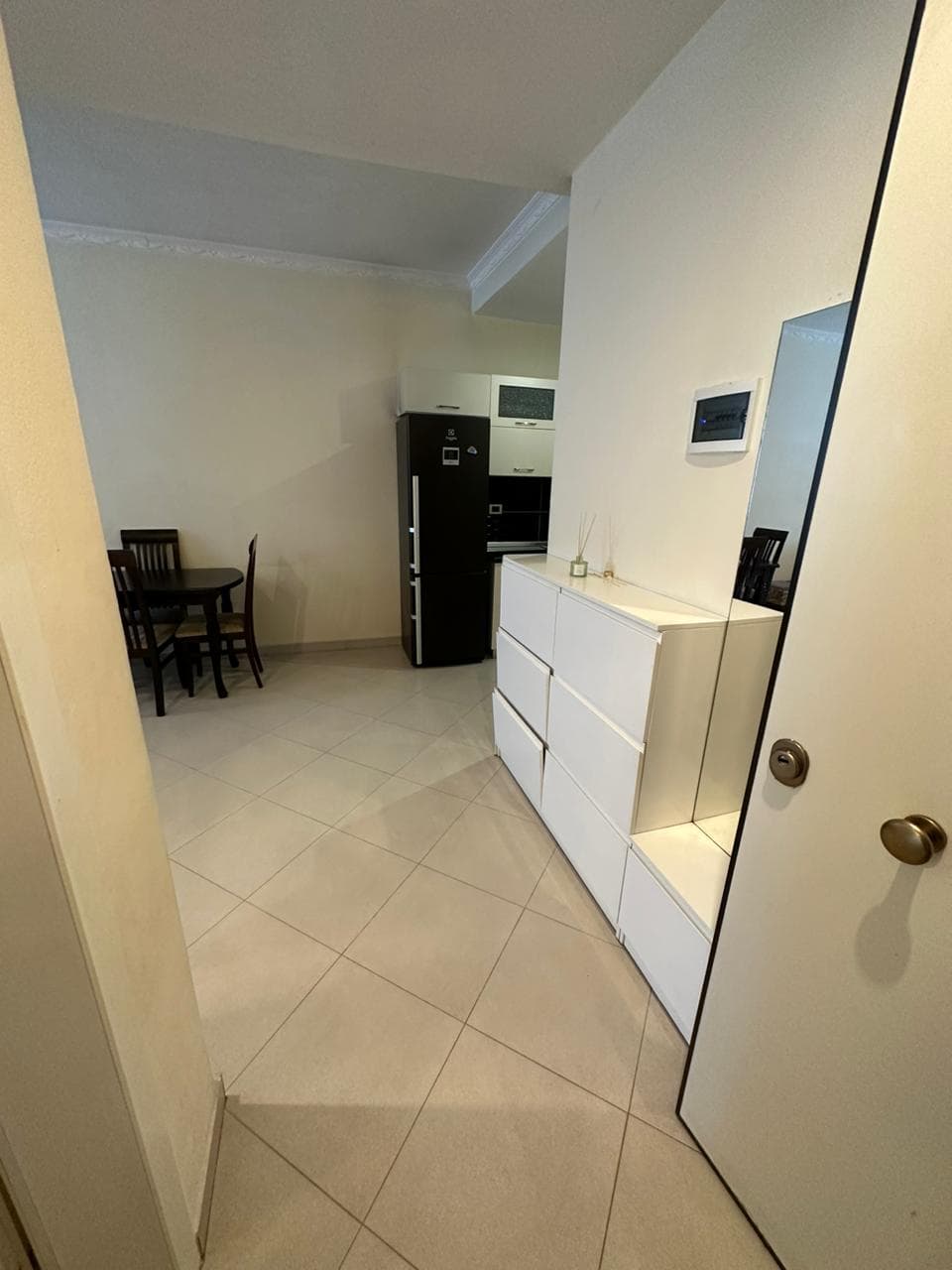 Jepet apartament 1+1 me qera ne Astir 3