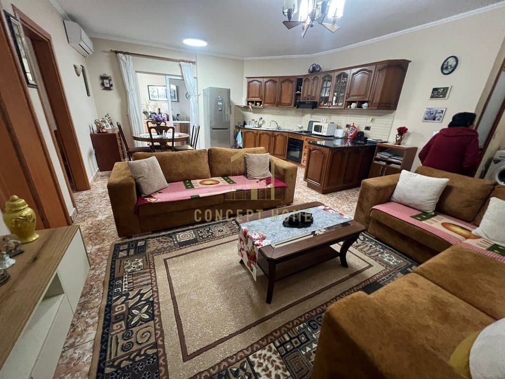 Shitet apartament 2+1 ne Don Bosko/160,000 euro 3