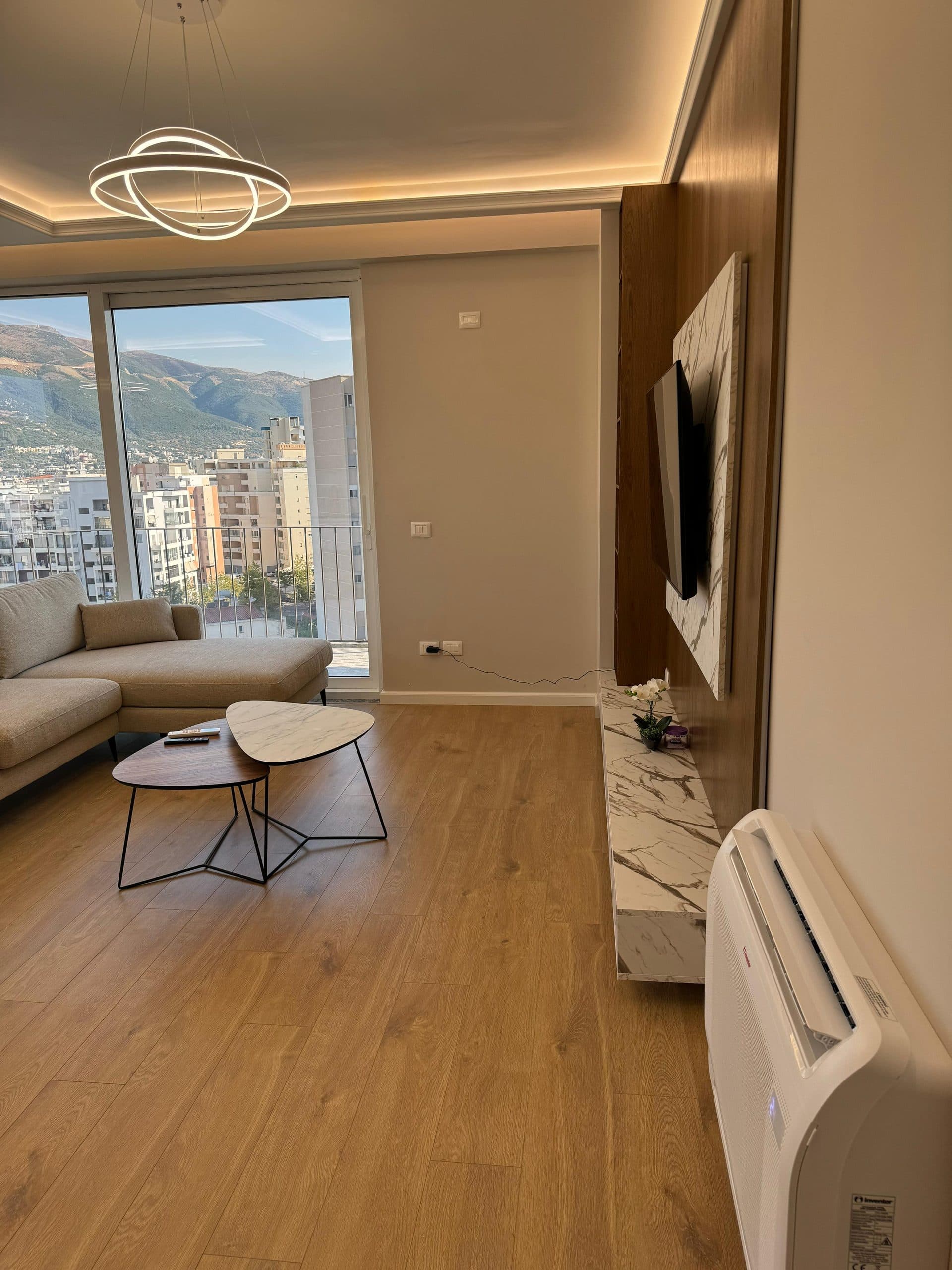 Shitet Apartament 2+1+Post Parkimi ne Vlore (Skele) 2
