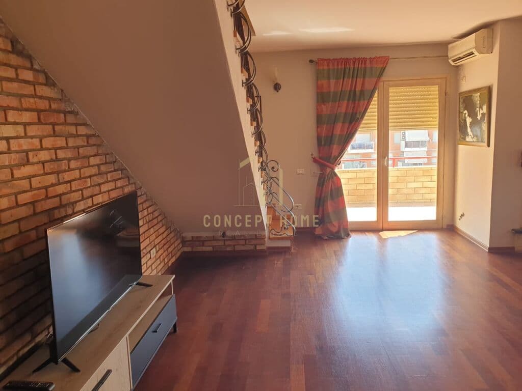 Jepet me qera apartamentent 3+1 Ne Bllok prane fakultetit Drejtesis /Cmimi : 1400Euro 4