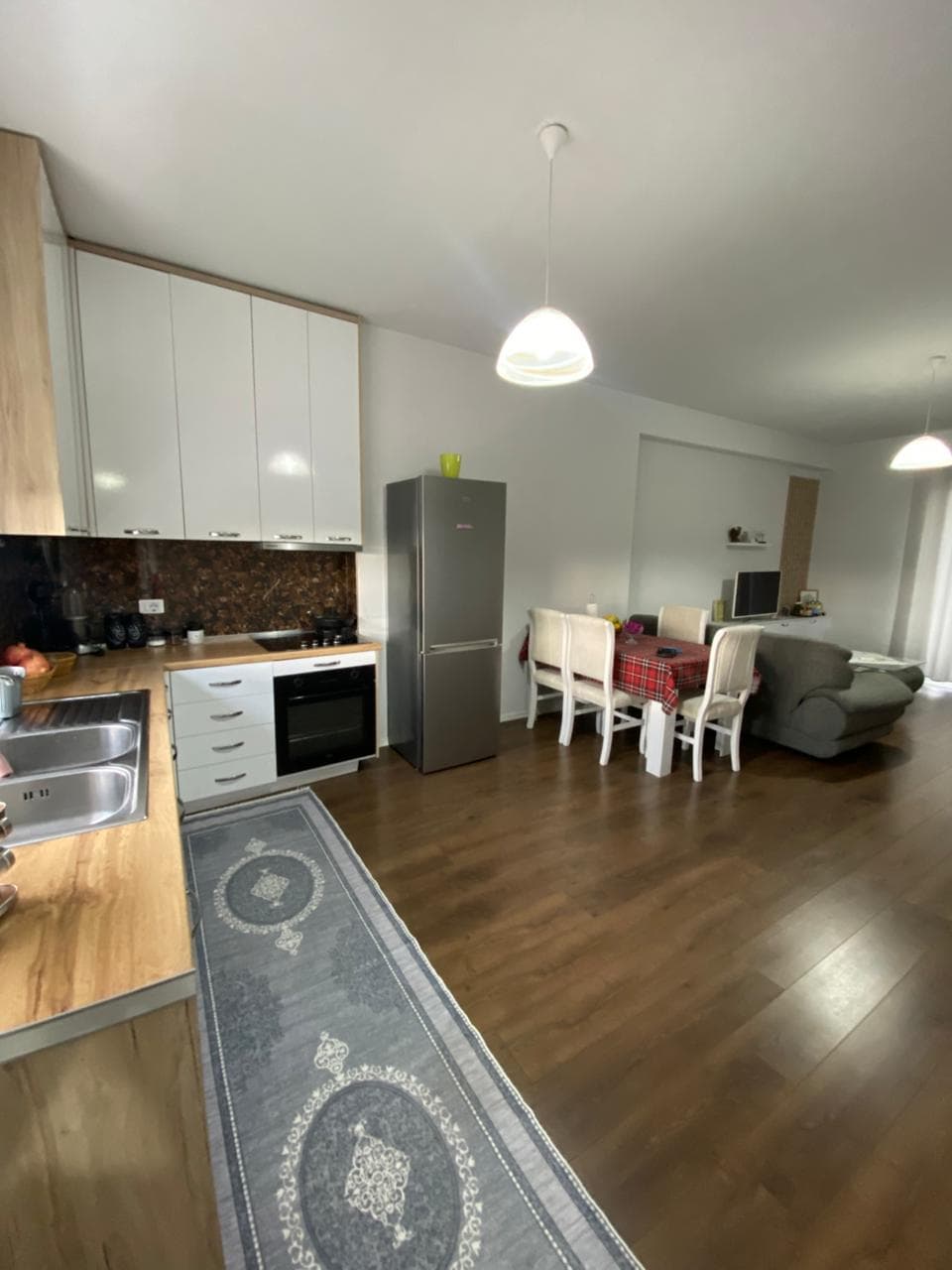 Apartament 2+1 Me Qira në Kamëz - 40.000 leke/muaji i padiskutueshem| 129 m²