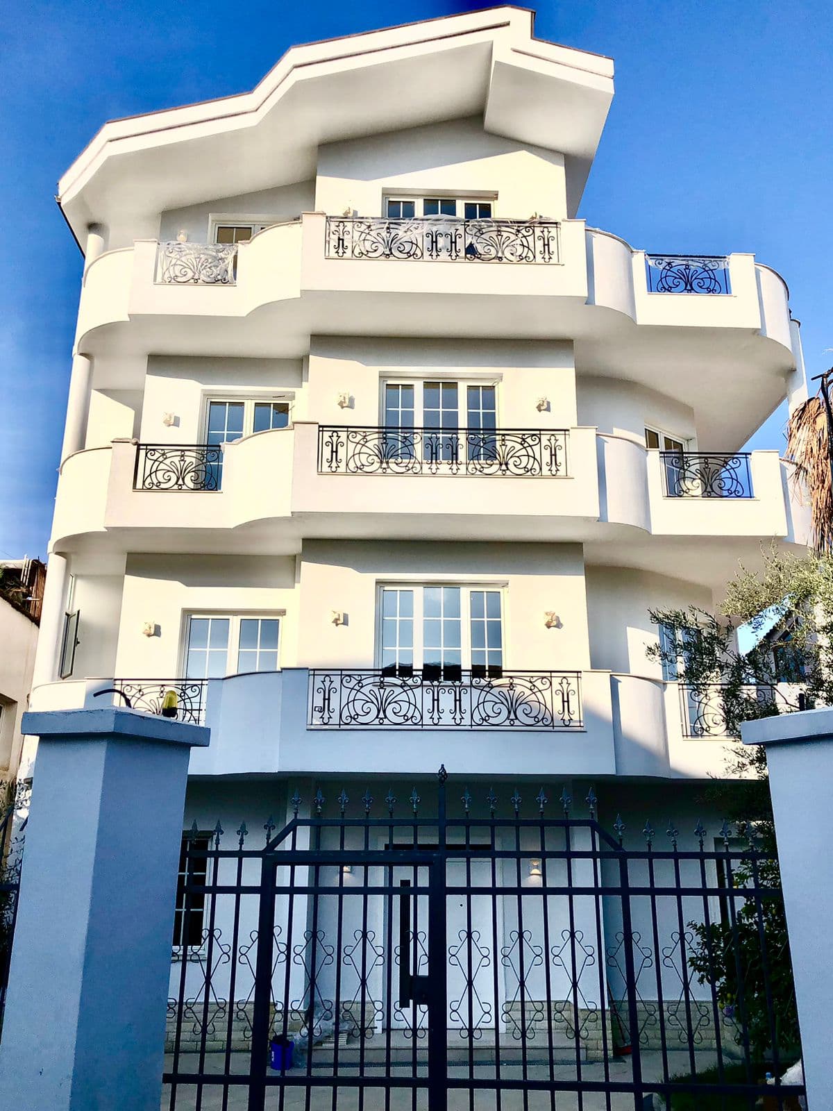 Vilë për Qira në Selitë, Tiranë - 3500€ | 534 m