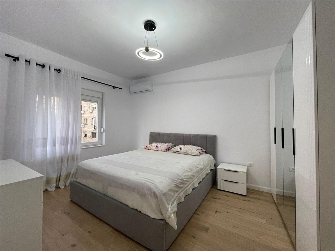 Jepet me qera apartment 2+1 tek Liqeni Artificial 3