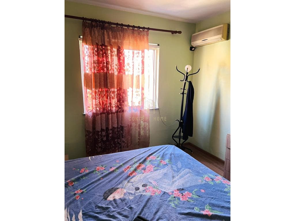 Jepet me qera apartament 2+1+2 Tek Xhamlliku 4
