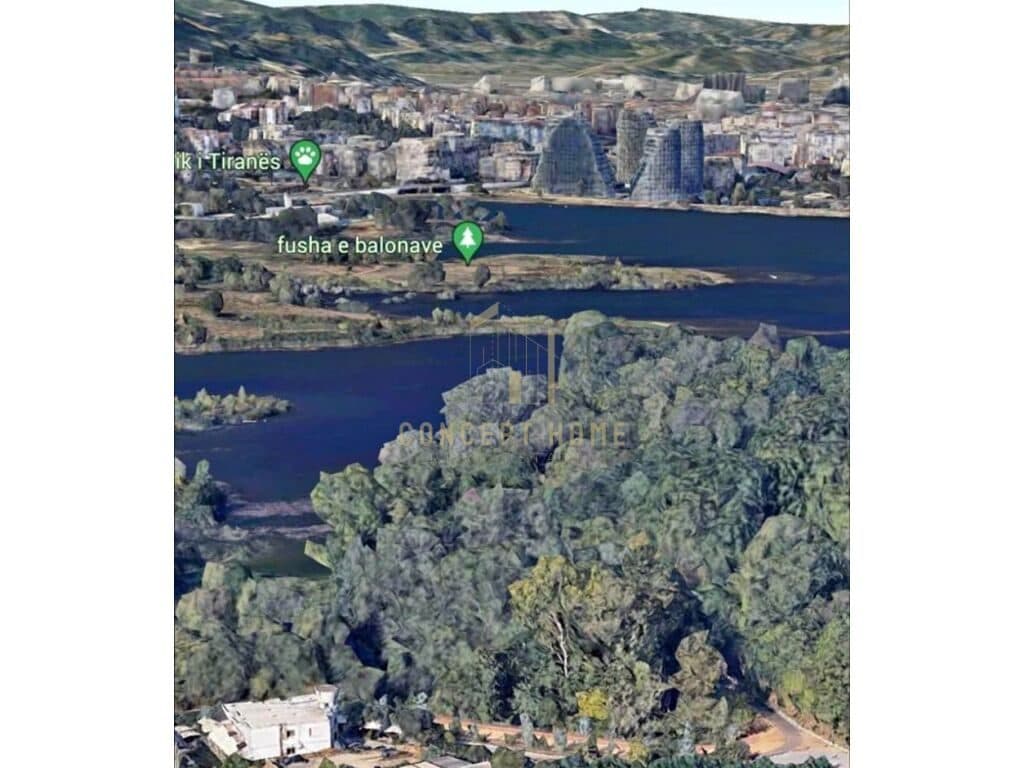 ? Shitet toke te Liqeni Artificial i Tiranes