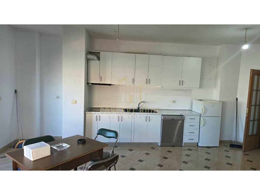 Jepet me qera apartament 3+1 tek Kodra e Diellit 4