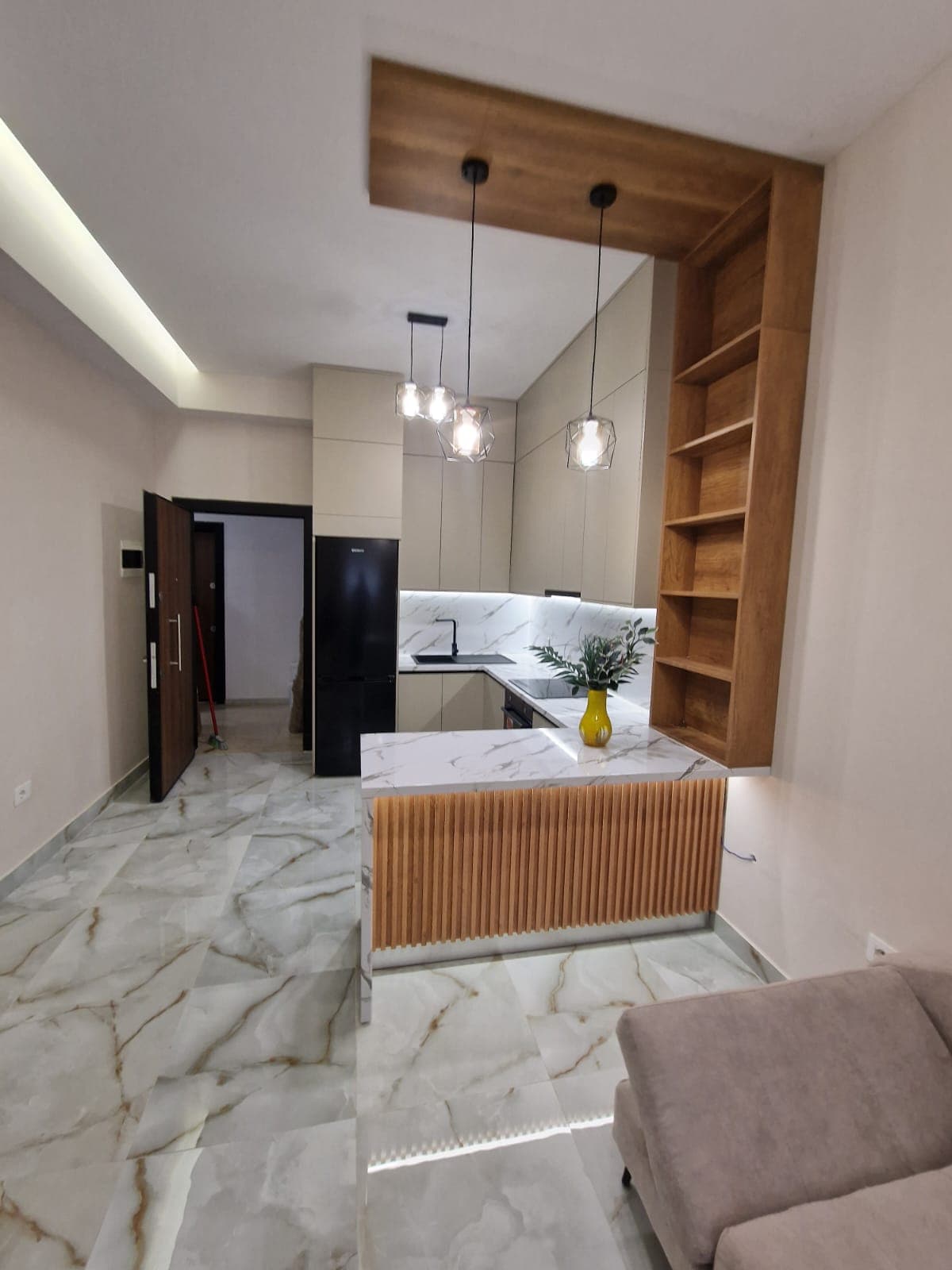 Jepet me qera apartament 1+1 tek Kodra e Diellit 2