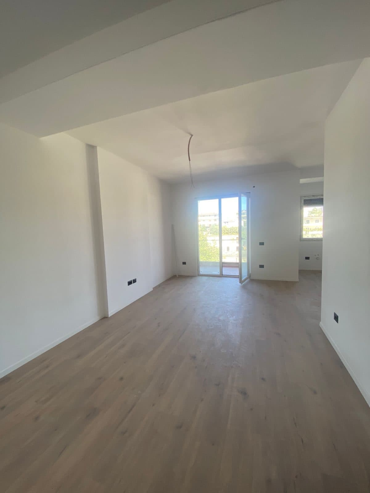 Shitet Apartament 1+1 ne Paskuqan