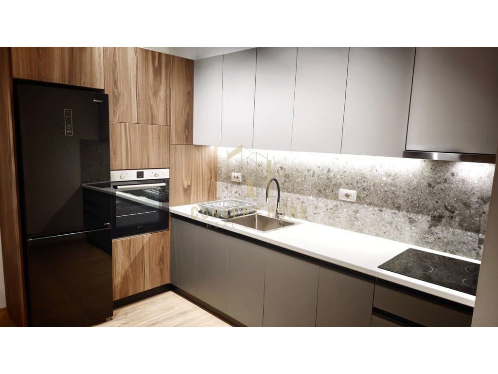 Jepet me qera apartament 1+1 ne Rrugen 5 Maj 2