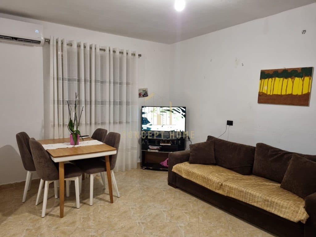 Jepet apartament me qera 2+1 tek Rruga e Kavajes