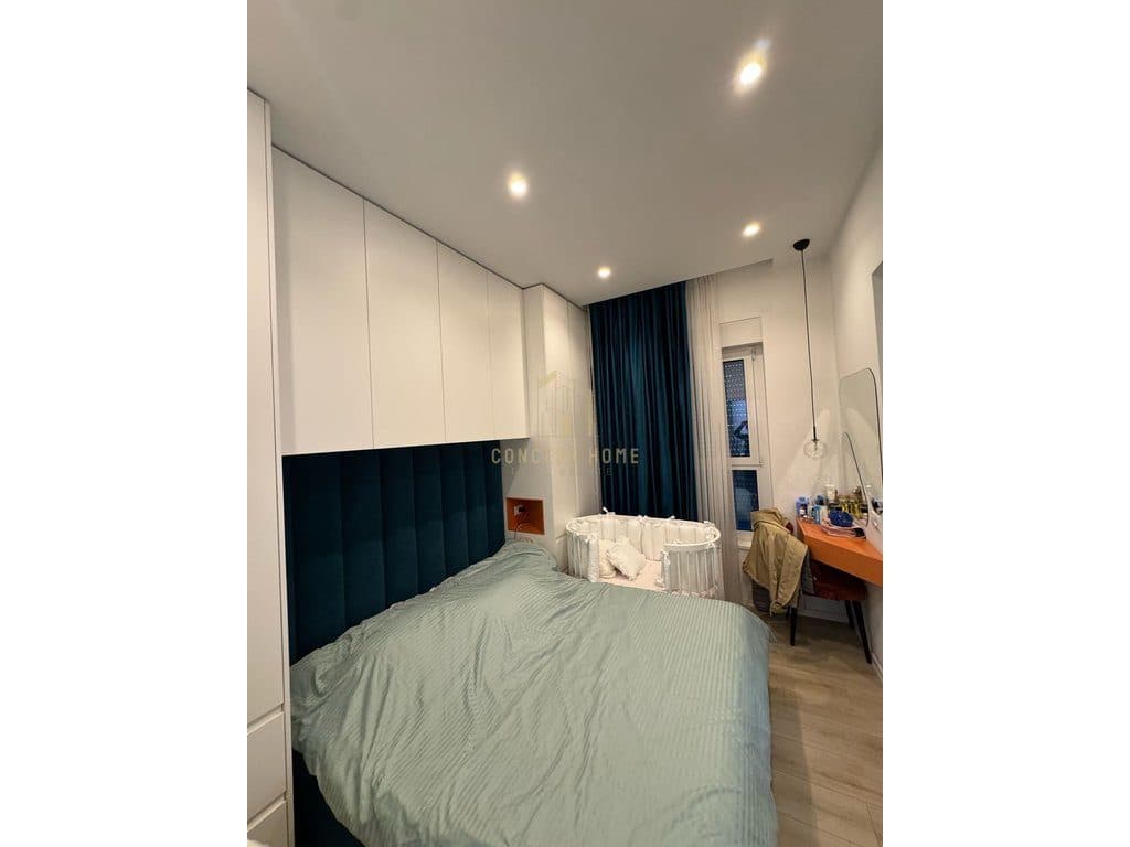 Shitet Apartament 2+1 + Post Parkimi ne Ali Dem 4