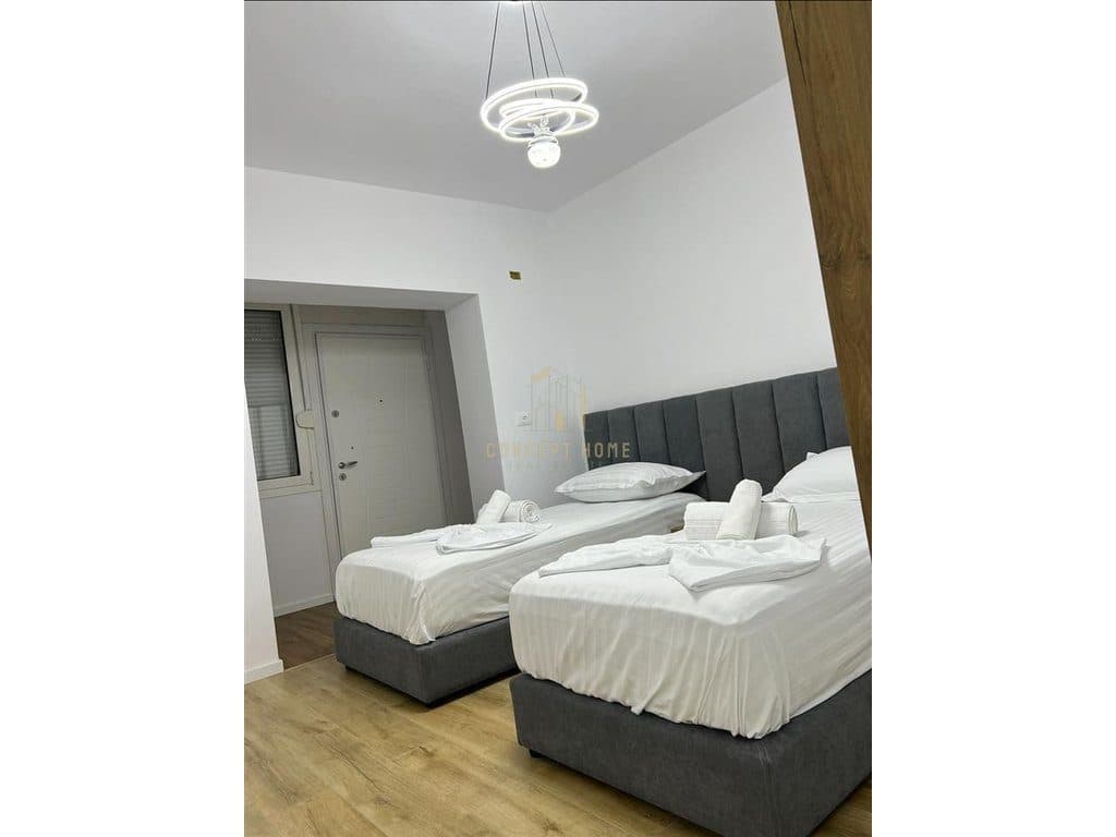 Shitet apartament 2+1 tek Rruga e Kavajes 2